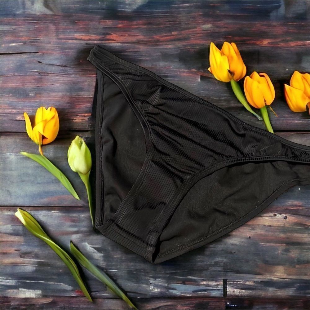 Junior’s California Waves Black Bikini Bottoms XL